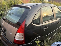 Personenauto - afbeelding 3 van  6