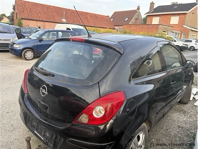 Personenauto - afbeelding 3 van  7
