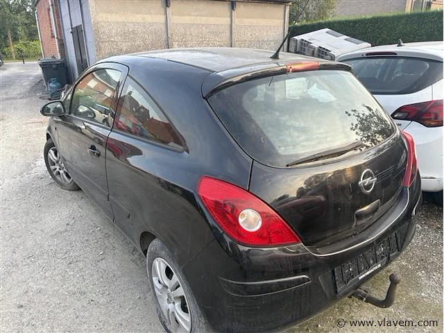 Personenauto - afbeelding 4 van  7
