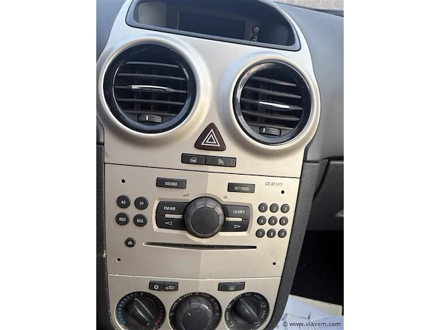 Personenauto - afbeelding 6 van  7