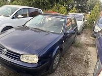 Personenauto - afbeelding 1 van  8