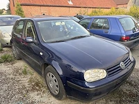 Personenauto - afbeelding 2 van  8
