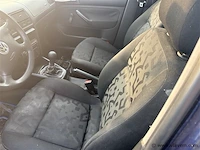 Personenauto - afbeelding 6 van  8