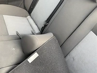 Personenauto - afbeelding 5 van  8