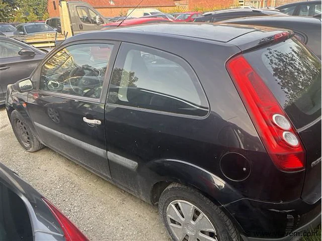 Personenauto - afbeelding 4 van  8