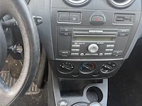 Personenauto - afbeelding 7 van  8