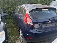Personenauto - afbeelding 1 van  8