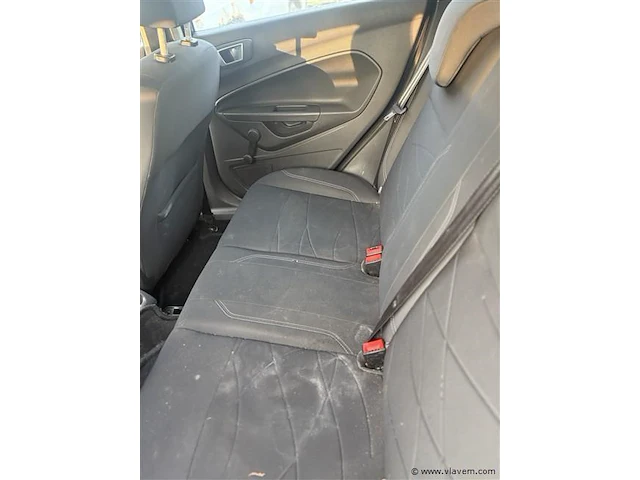 Personenauto - afbeelding 5 van  8