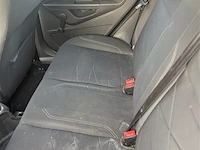Personenauto - afbeelding 5 van  8