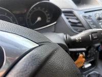 Personenauto - afbeelding 8 van  8