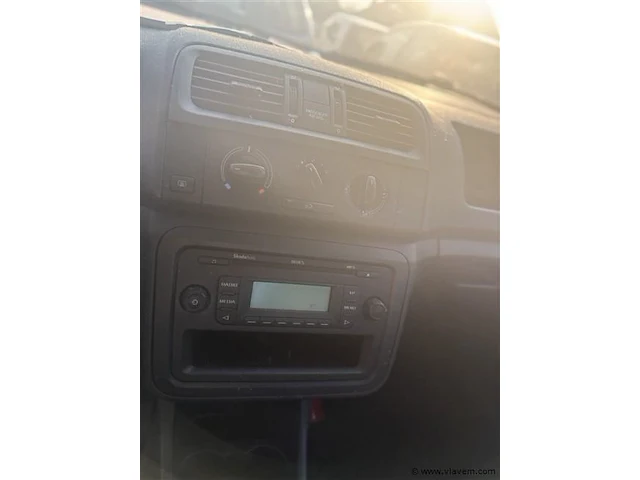 Personenauto - afbeelding 6 van  6
