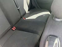 Personenauto - afbeelding 4 van  7