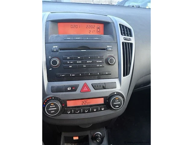 Personenauto - afbeelding 7 van  8
