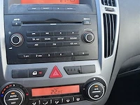 Personenauto - afbeelding 7 van  8