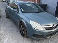 Personenauto - afbeelding 2 van  7