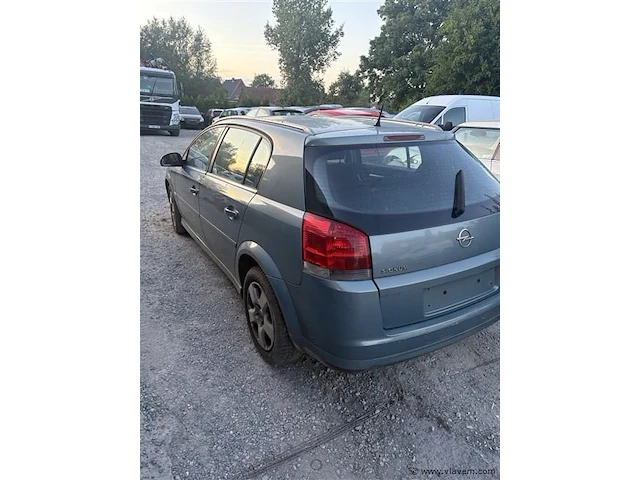 Personenauto - afbeelding 4 van  7