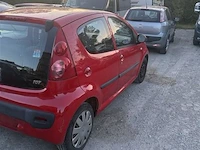 Personenauto - afbeelding 5 van  9