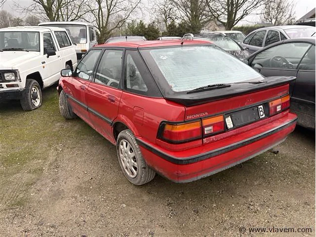Personenauto - afbeelding 4 van  7