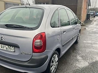 Personenauto - afbeelding 3 van  8