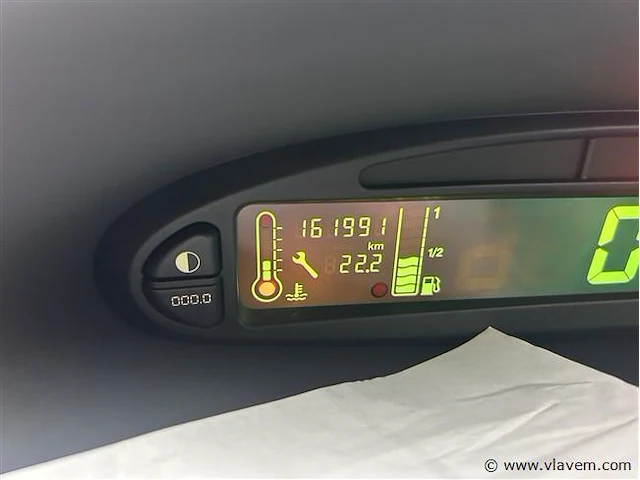 Personenauto - afbeelding 8 van  8