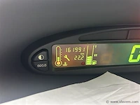 Personenauto - afbeelding 8 van  8
