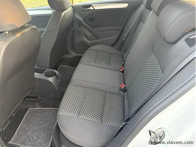 Personenauto - afbeelding 5 van  7