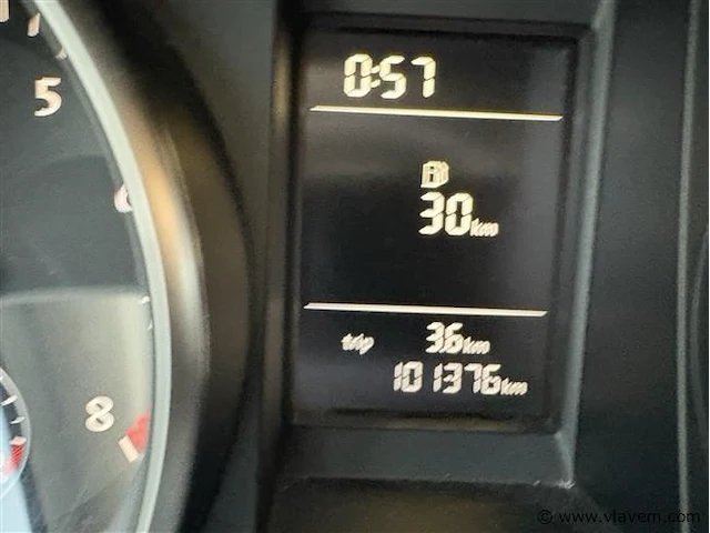 Personenauto - afbeelding 7 van  7