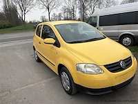 Personenauto - afbeelding 2 van  8