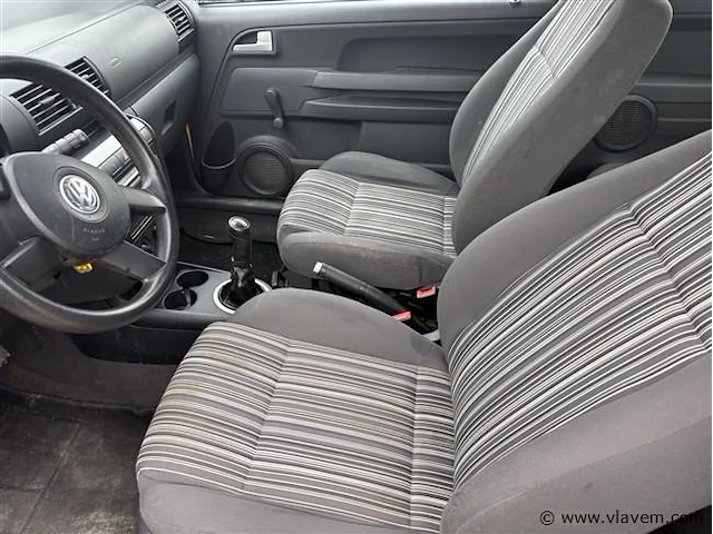 Personenauto - afbeelding 6 van  8