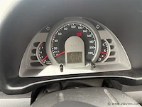 Personenauto - afbeelding 8 van  8
