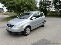 Personenauto - afbeelding 1 van  10