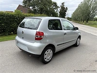 Personenauto - afbeelding 4 van  10