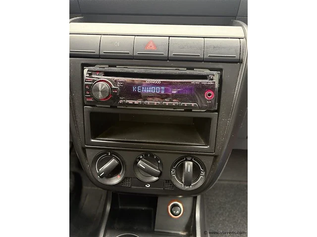 Personenauto - afbeelding 10 van  10