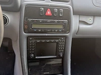 Personenauto - afbeelding 6 van  7