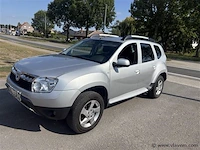 Personenauto - afbeelding 1 van  8
