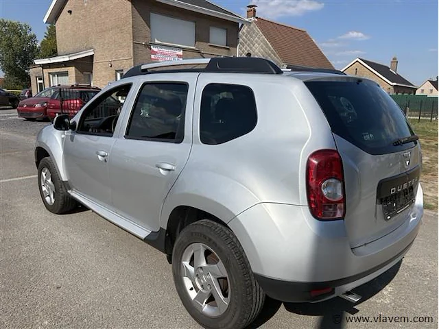 Personenauto - afbeelding 4 van  8