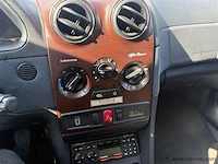 Personenauto - afbeelding 7 van  8