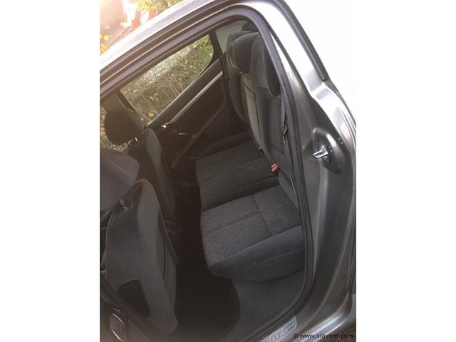 Personenauto - afbeelding 2 van  23