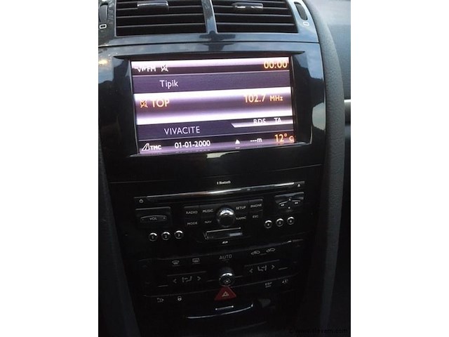 Personenauto - afbeelding 8 van  23