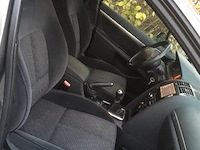 Personenauto - afbeelding 14 van  23