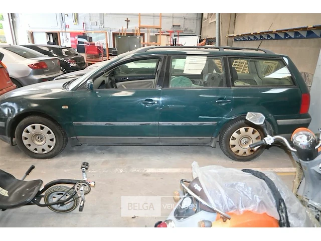 Personenautp vw passat - afbeelding 2 van  9