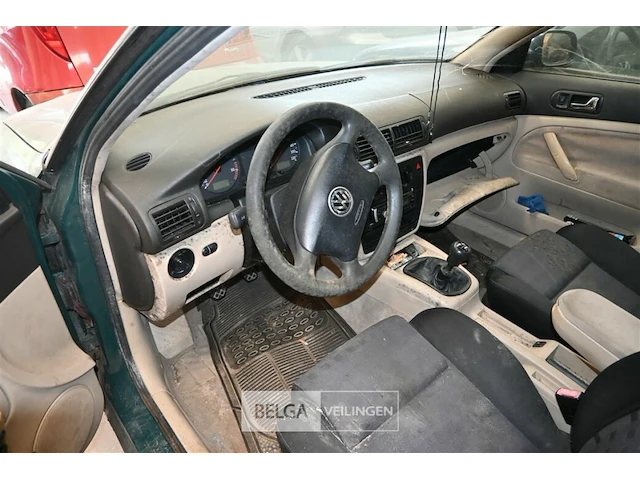 Personenautp vw passat - afbeelding 3 van  9