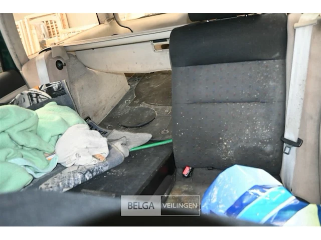 Personenautp vw passat - afbeelding 5 van  9