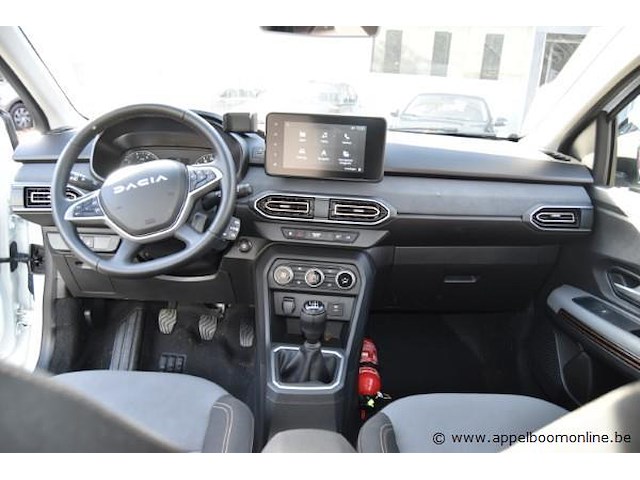 Personenwagen dacia, sandero, datum eerste insch 23/08/2024, uu1djf00973553741, 999cm³, 67kw, benzine, euro 6e, kilometerstand 7421km - afbeelding 6 van  15