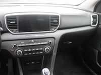 Personenwagen kia sportage,diesel/hybride, 1598cm³,100kw,1e inschr 13/5/21,u5ypg812aml047828, 10111km, co²-uitstoot ng, euro6, spaans registreringsattest, gelijkvormigheidsattest, keuring na, 2sleutels - afbeelding 11 van  15