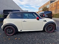 Personenwagen mini cooper (2007 - wmw mf7 108 0t s07 352 )