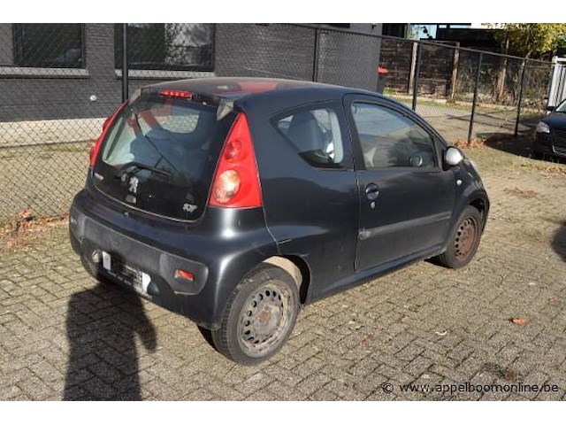 Personenwagen peugeot 107, datum eerste insch ngk, zonder sleutels, zonder papieren - afbeelding 6 van  10