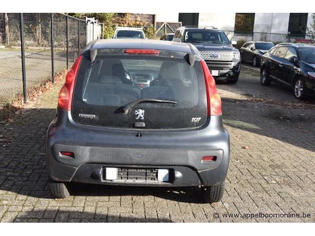 Personenwagen peugeot 107, datum eerste insch ngk, zonder sleutels, zonder papieren - afbeelding 7 van  10