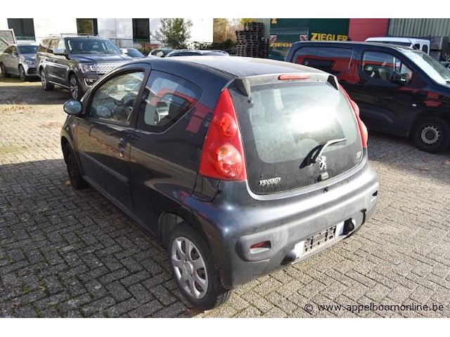 Personenwagen peugeot 107, datum eerste insch ngk, zonder sleutels, zonder papieren - afbeelding 8 van  10