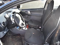 Personenwagen peugeot 107, datum eerste insch ngk, zonder sleutels, zonder papieren - afbeelding 9 van  10